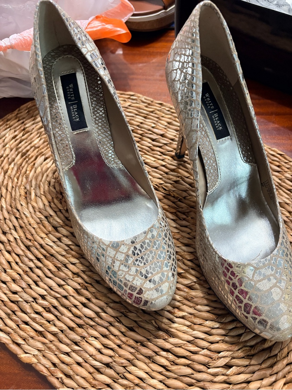 White House Black Market Metallic Snakeskin Pump in Silver